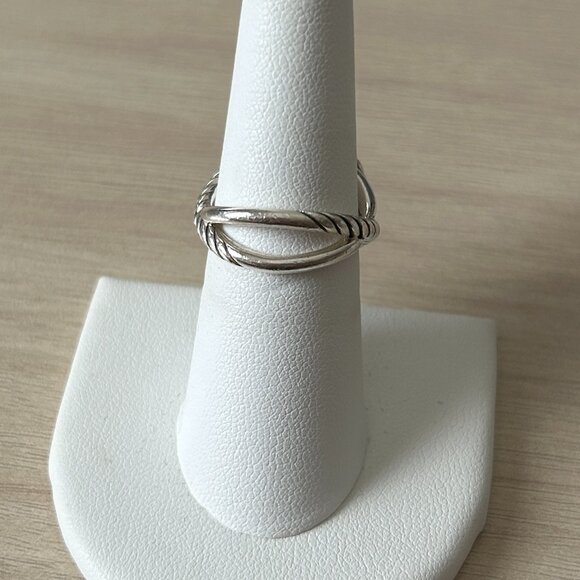 David Yurman Amethyst Infinity Ring - Picture 4 of 10